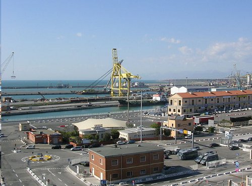 Immagine Livorno e Piombino diventino 'Zone economiche speciali': la richiesta di presidente e sindaci